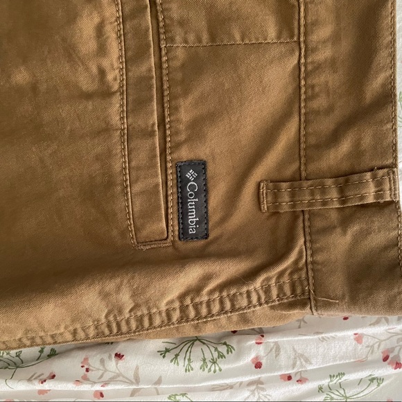 Mens Columbia hiking shorts - Picture 3 of 5